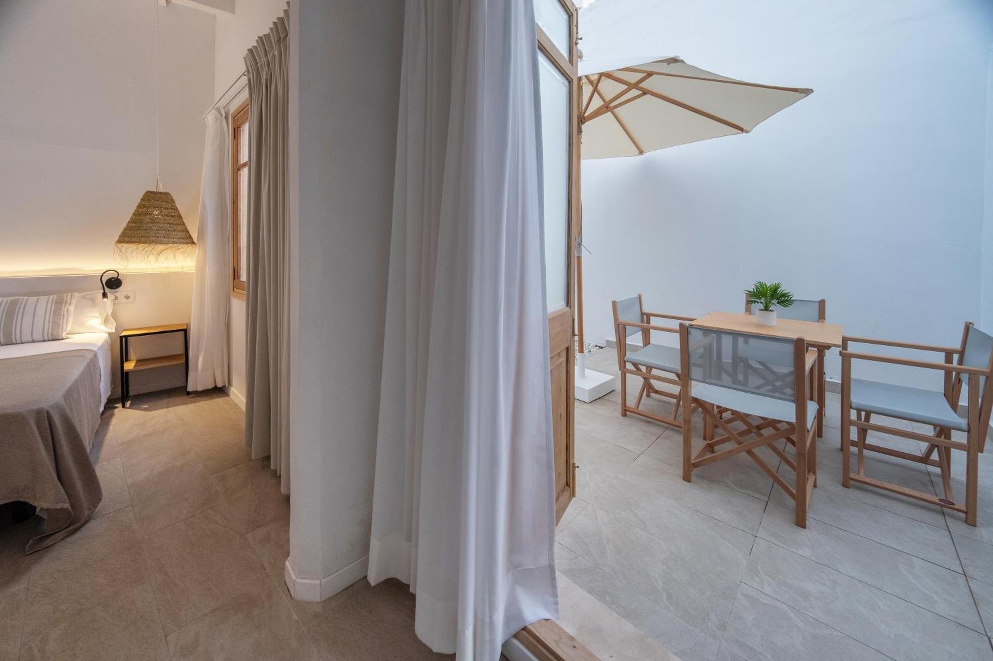 Tres Tocs Hotel Ciutadella  Buitenkant foto