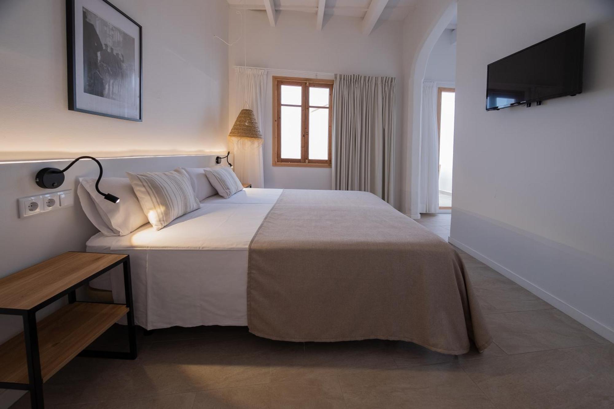 Tres Tocs Hotel Ciutadella  Buitenkant foto