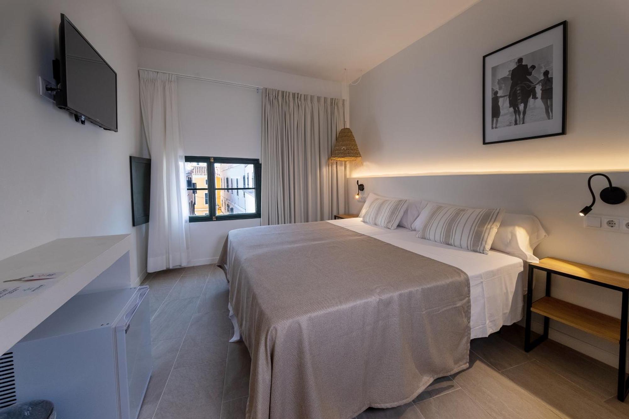 Tres Tocs Hotel Ciutadella  Buitenkant foto