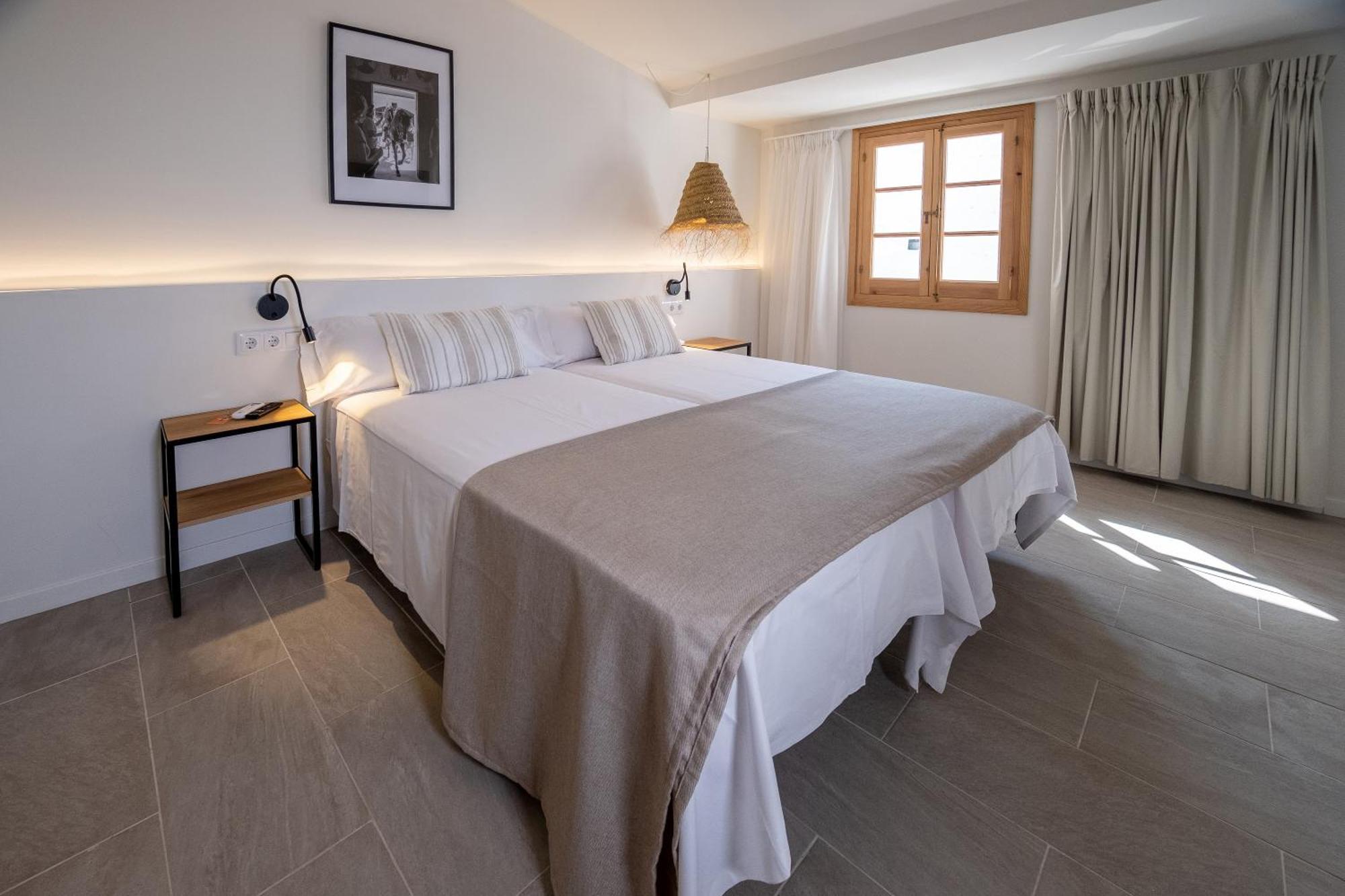 Tres Tocs Hotel Ciutadella  Buitenkant foto